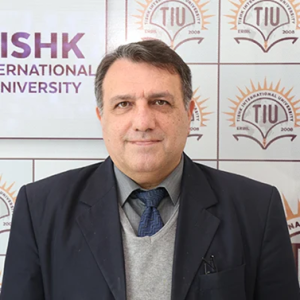 الأستاذ د. بيان سالم النعمان